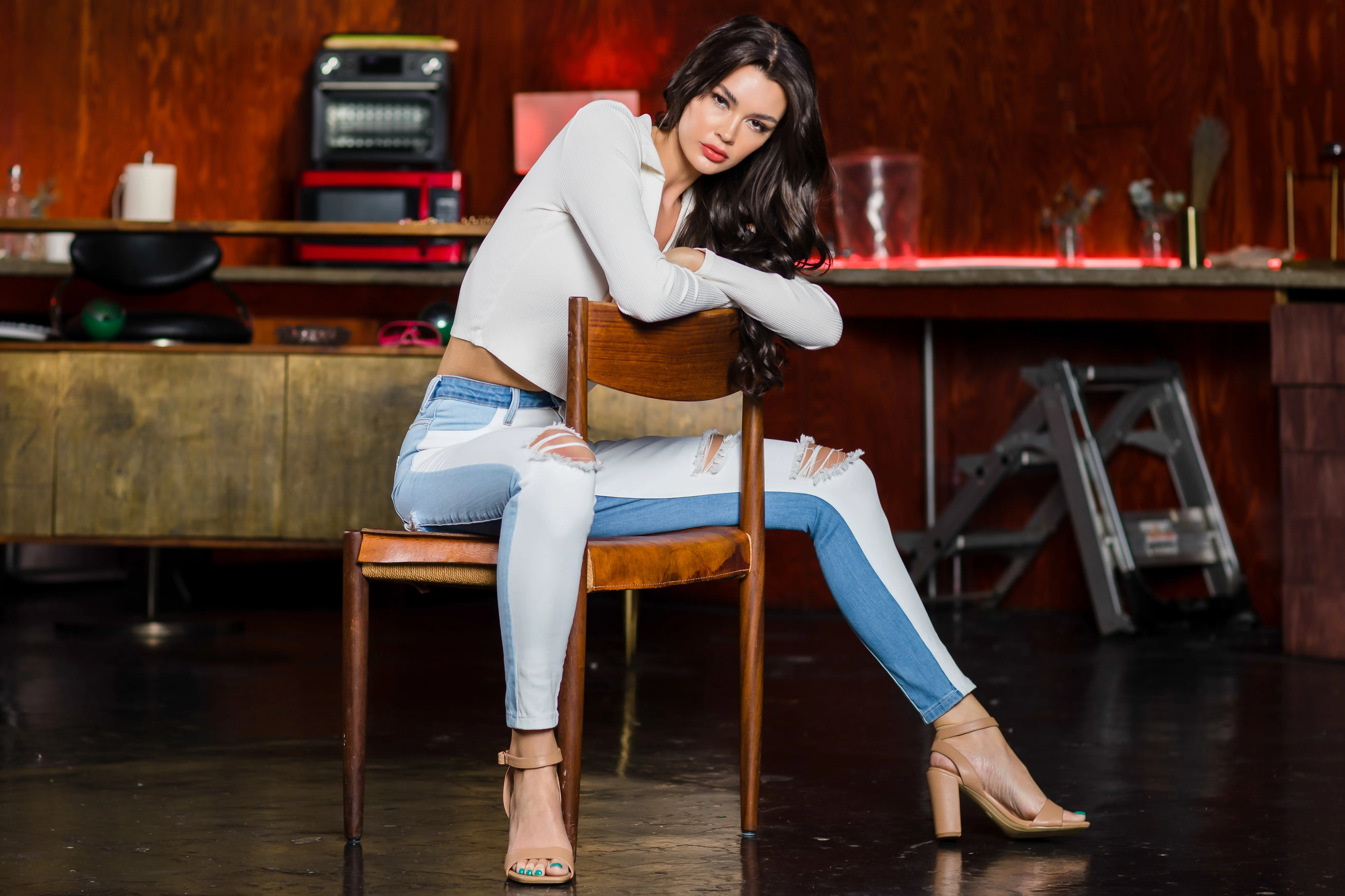 40175 Women's High Rise White and Blue Skinny Jeans W/ Slice