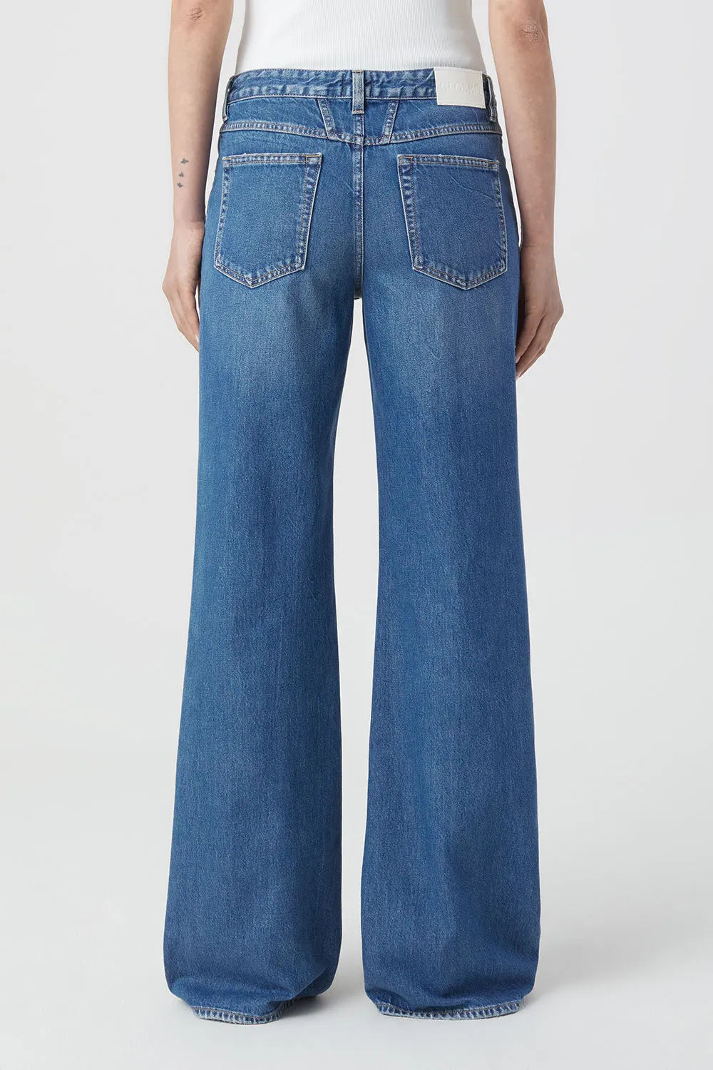 Gillan Jeans in Mid Blue