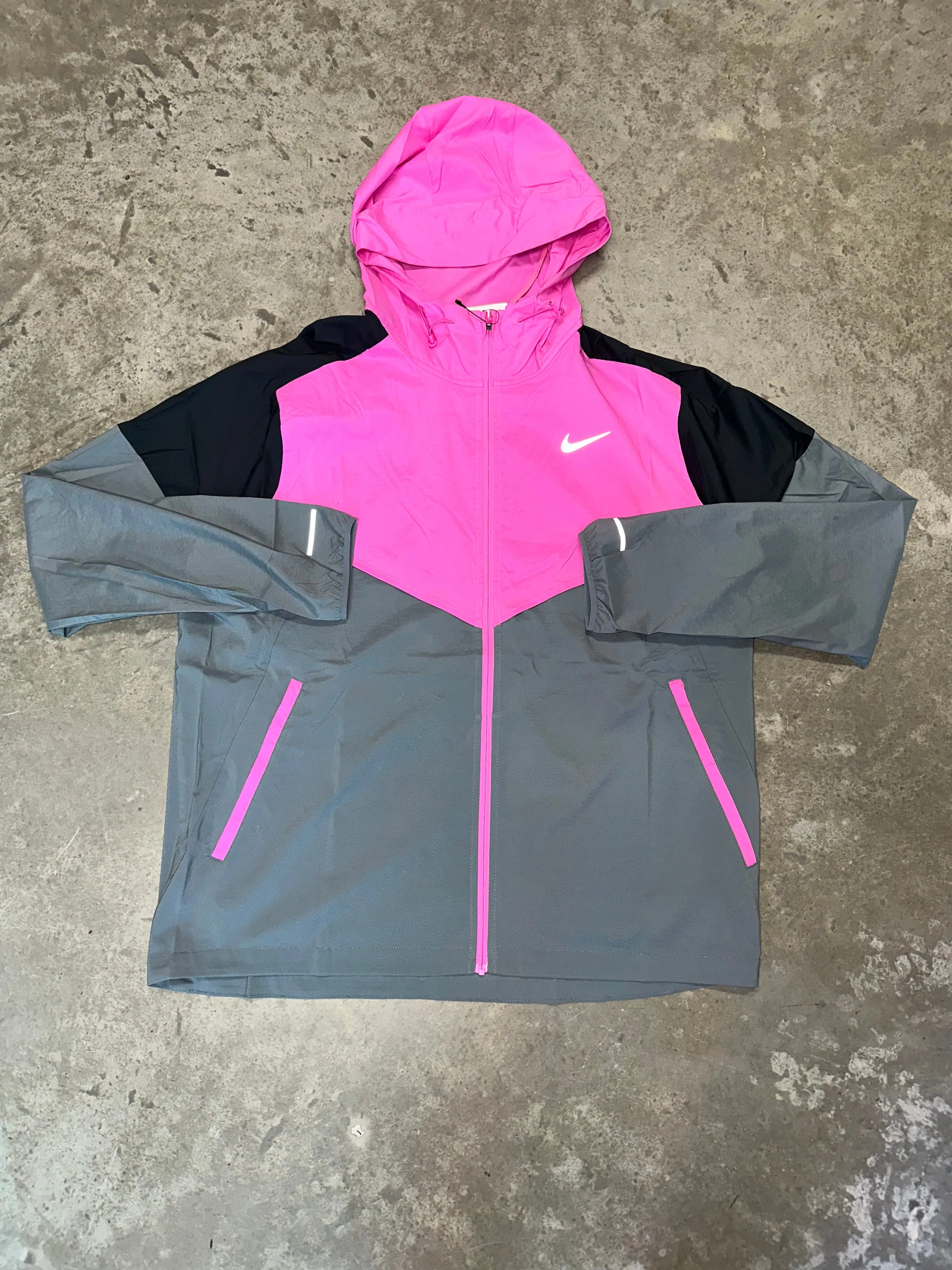 Nike Repel Windrunner Fuchsia Pink