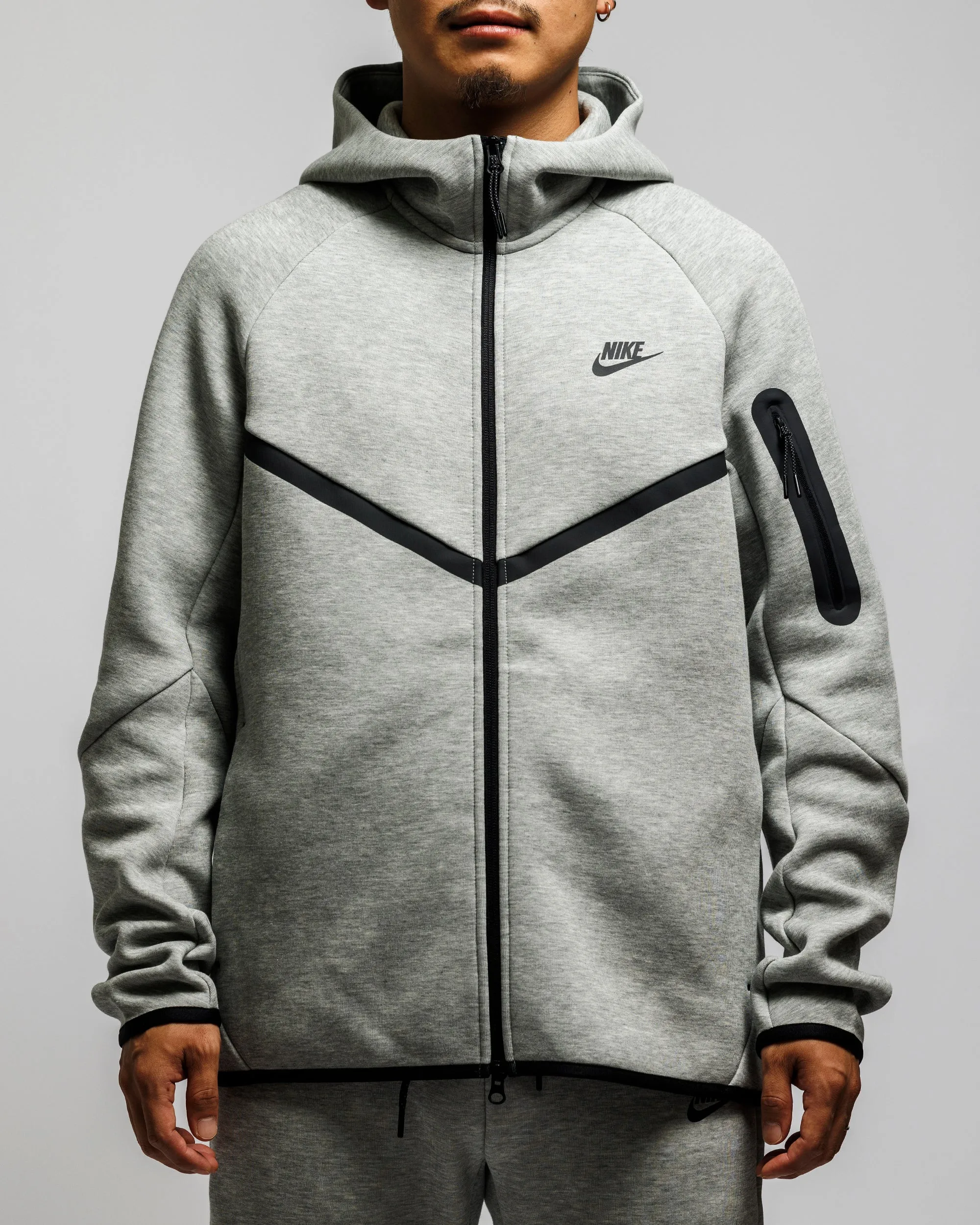 NIKE TECH FLEECE FULL ZIP WIND RUNNER HOODIE