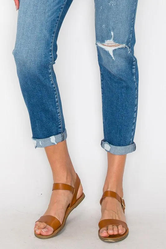 PLUS SIZE / HIGH RISE TAPERED LEG JEANS