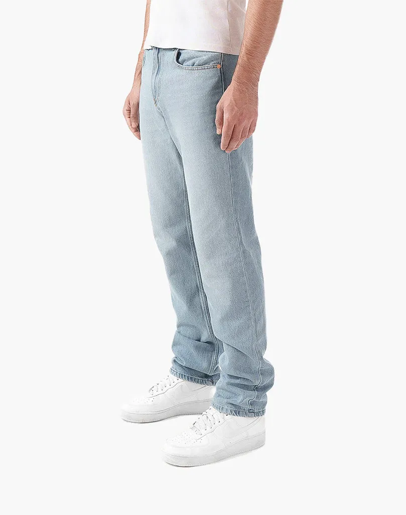 STRAIGHT FIT DENIM (LIGHT BLUE)