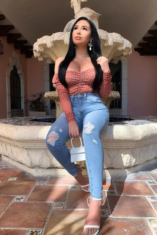 Them Curves High Waist Jeans - Medium Blue Wash